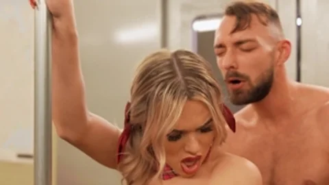 TransAngels - Athletic Emma Rose goes in for whip